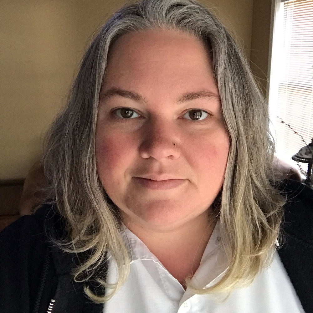 Meet your Posher, Angela